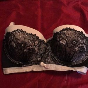 Black and pink strap/strapless bra.